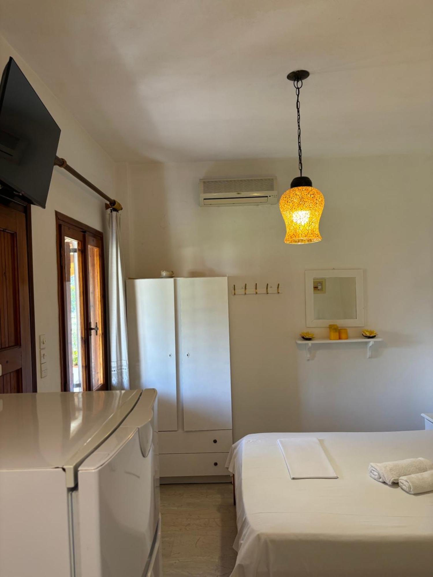 Marias Apartments Vasilika  Room photo